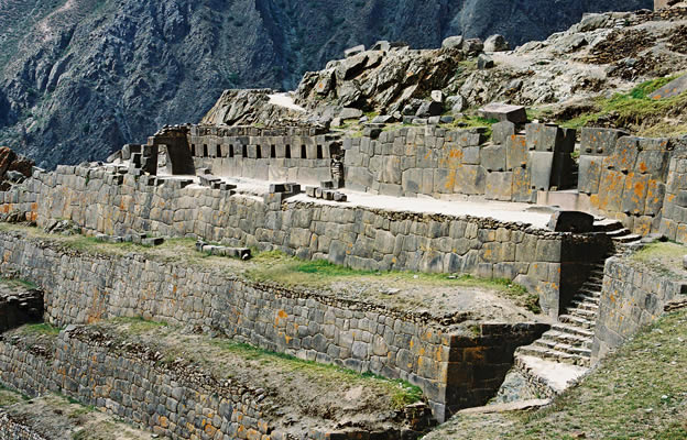 ollantaytambo-urubamba-cusco